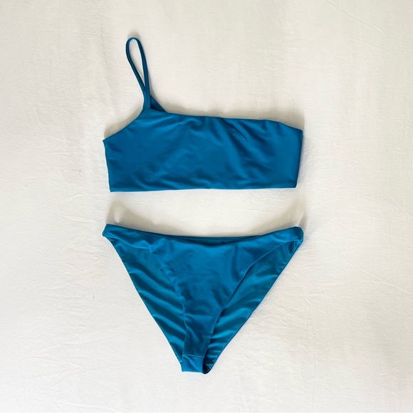 Revolve Superdown Bikini Set - Picture 3 of 5